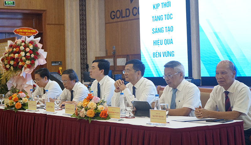 Lãnh đạo Sở Công thương các tỉnh khu vực Bắc Trung bộ chủ trì hội nghị.