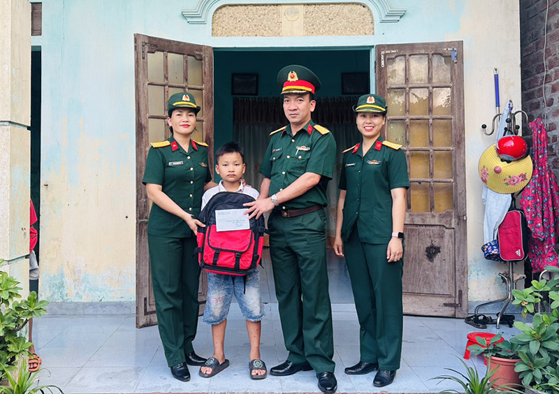 LLVT thành phố đã tham gia tích cực, có hiệu quả phong trào “Cả nước chung tay vì người nghèo-Không để ai bị bỏ lại phía sau”.