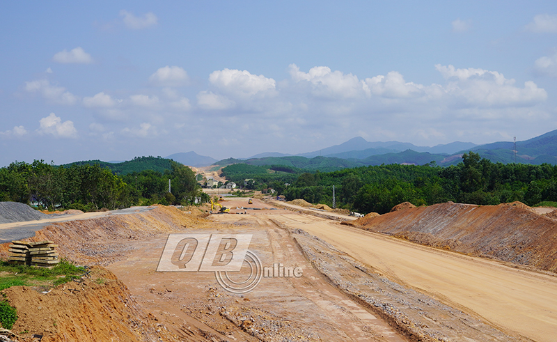 đường bộ cao tốc Bắc - Nam phía Đông giai đoạn 2021-2025.
