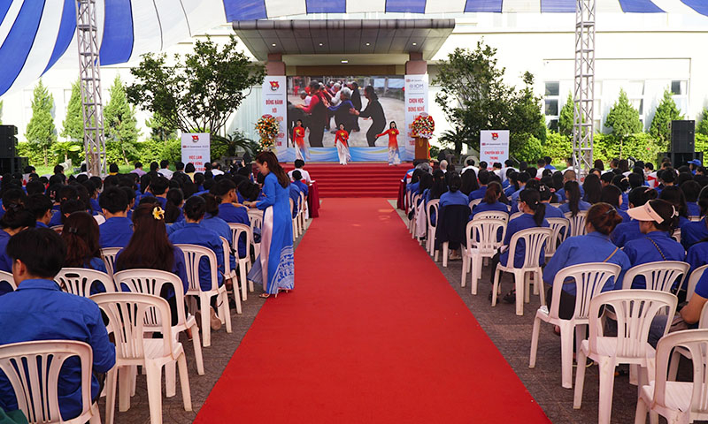 Toàn cảnh ngày hội.