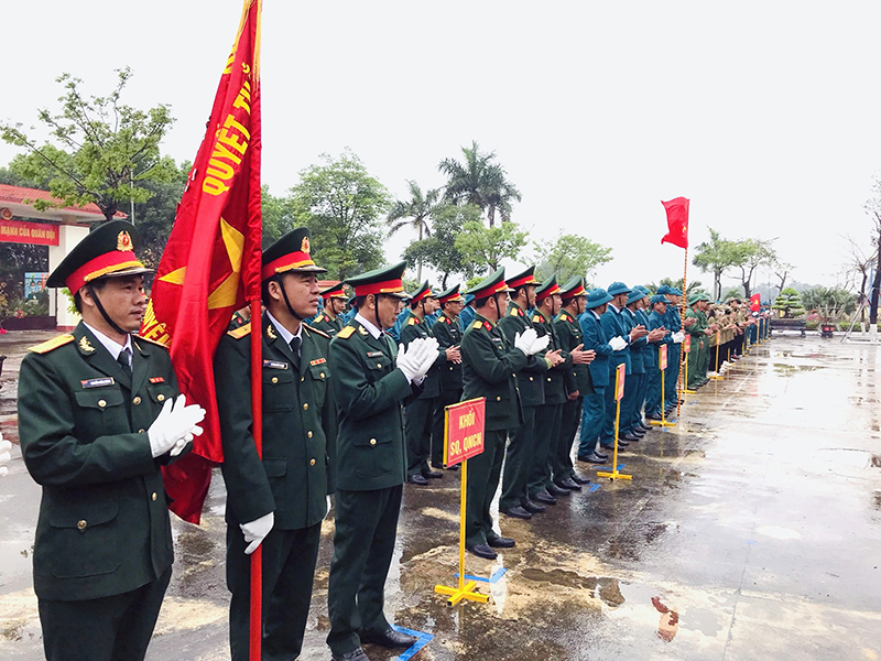 Lực lượng vũ trang huyện Quảng Ninh thực hiện tốt nhiệm vụ huấn luyện, sẵn sàng chiến đấu.