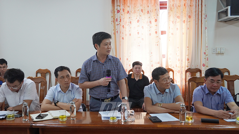 Lãnh đạo Sở Xây dựng phát biểu tại buổi làm việc.