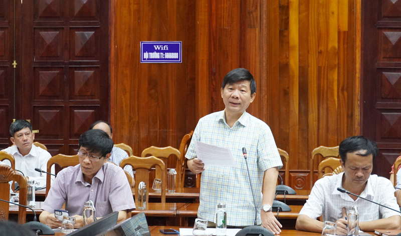 Đại diện lãnh đạo Sở Nông nghiệp - PTNT trao đổi về công tác quản lý chất lượng nông lâm thủy sản.