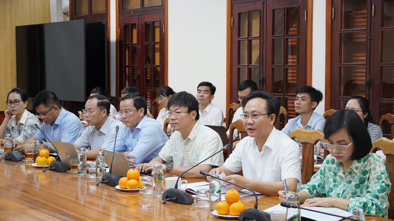 Đồng chí Phó Chủ tịch UBND tỉnh Hoàng Xuân Tân chủ trì buổi làm việc.