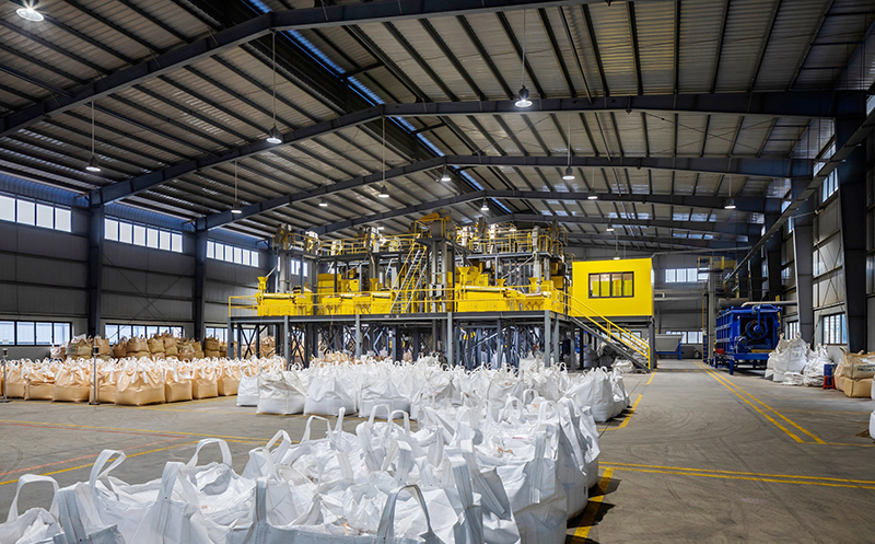 Các khu kinh tế, khu công nghiệp trên địa bàn tỉnh thu hút đầu tư chủ yếu các doanh nghiệp có mức độc hại thấp, ít tác động đến môi trường.