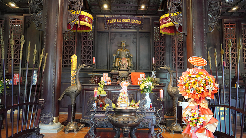 Đền thờ Lễ Thành hầu Nguyễn Hữu Cảnh ở TP. Hồ Chí Minh là nơi để những người con Quảng Bình tề tựu bên nhau những ngày kỵ giỗ, lễ tết.