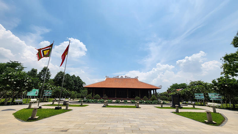 Đền thờ Lễ Thành hầu Nguyễn Hữu Cảnh ở Công viên Lịch sử-Văn hóa dân tộc (Thủ Đức, TP. Hồ Chí Minh).
