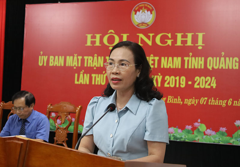  Đồng chí Chủ tịch Ủy ban MTTQVN tỉnh Phạm Thị Hân phát biểu kết luận tại hội nghị.