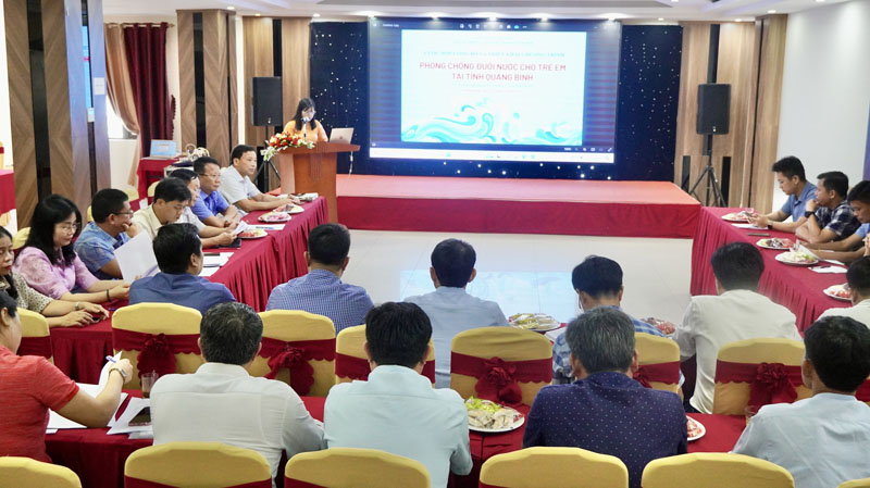 Quang cảnh cuộc họp.