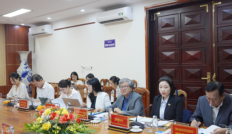 Các thành viên đoàn công tác của KOICA tại Việt Nam.