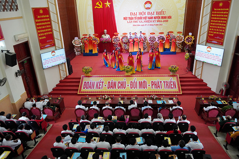 Tiết mục văn nghệ chào mừng đại hội