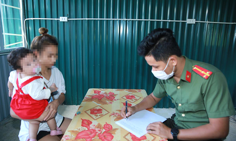 Trong số các nạn nhân, có cả các cháu nhỏ dưới 3 tuổi. Ảnh: Gia Minh