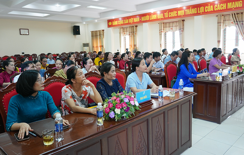 Các đại biểu tham dự tại lễ trao giải.