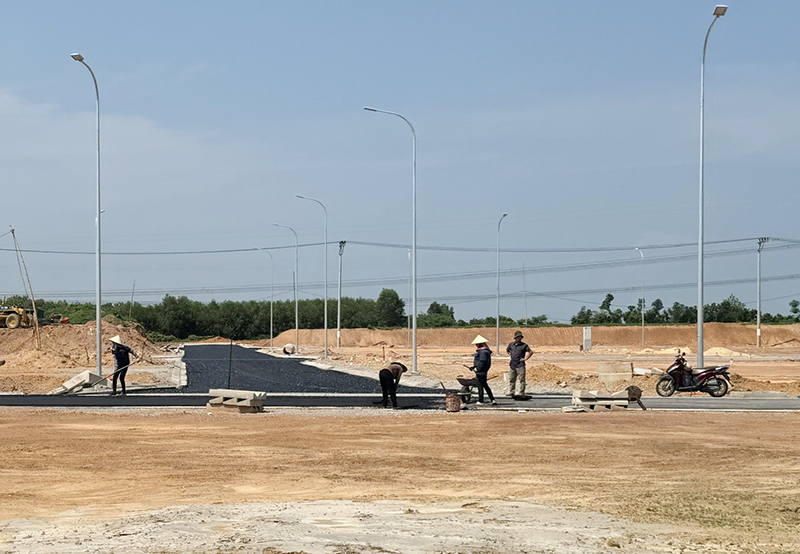 Thị trường bất động sản còn trầm lắng là nguyên nhân dẫn đến nguồn thu tiền sử dụng đất gặp khó khăn.