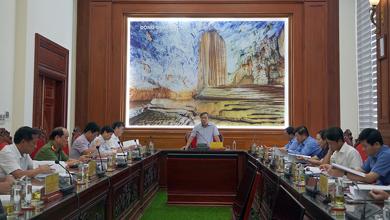 Quang cảnh phiên họp