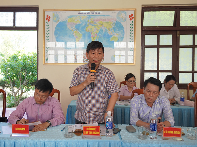 Đại biểu thảo luận tại buổi làm việc.