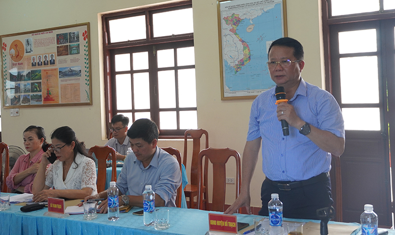 Đại biểu thảo luận tại buổi làm việc.