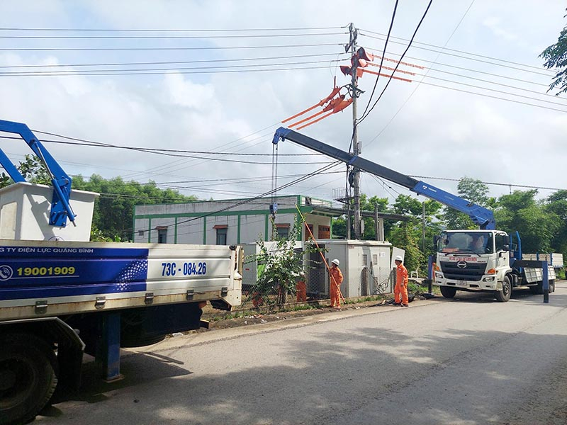 Điện lực Bố Trạch chú trọng vận hành, cung cấp điện an toàn, tin cậy cho phát triển kinh tế-xã hội và các sự kiện quan trọng.