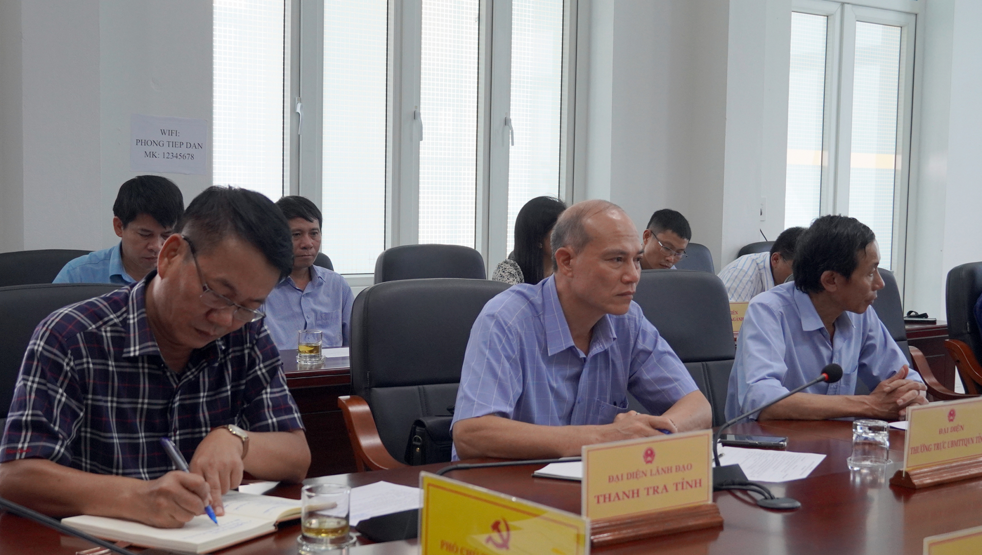Đại diện các cơ quan, đơn vị tham gia phiên tiếp công dân của lãnh đạo UBND tỉnh