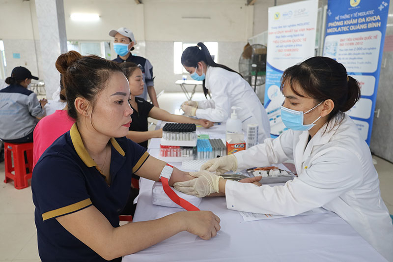 Các hoạt động chăm lo đời sống, sức khỏe cho đoàn viên, người lao động được tổ chức công đoàn đẩy mạnh trong Tháng Công nhân.