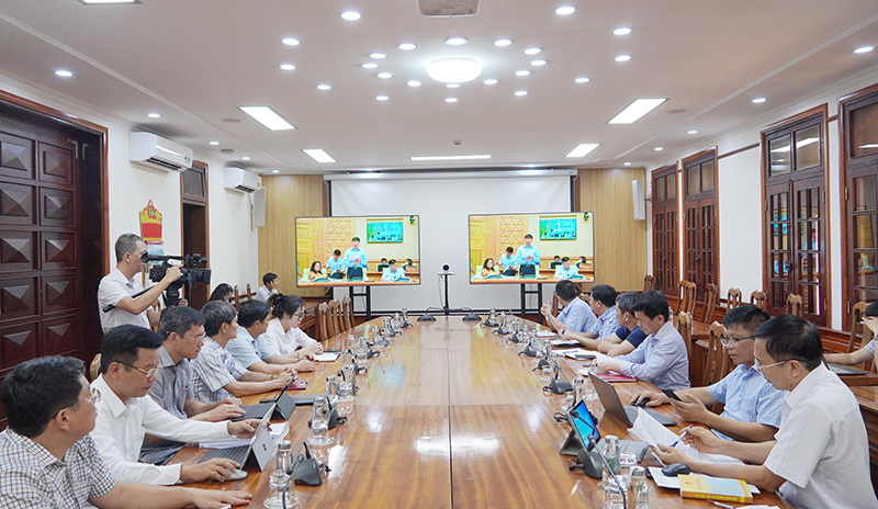Các đại biểu dự hội nghị tại điềm cầu tỉnh Quảng Bình.