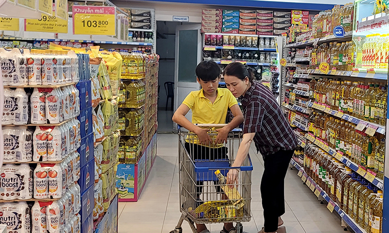 Khi Luật Bảo vệ quyền lợi người tiêu dùng năm 2023 có hiệu lực thi hành, người dân được bảo đảm nhiều quyền lợi hơn trong lựa chọn tiêu dùng bền vững.  