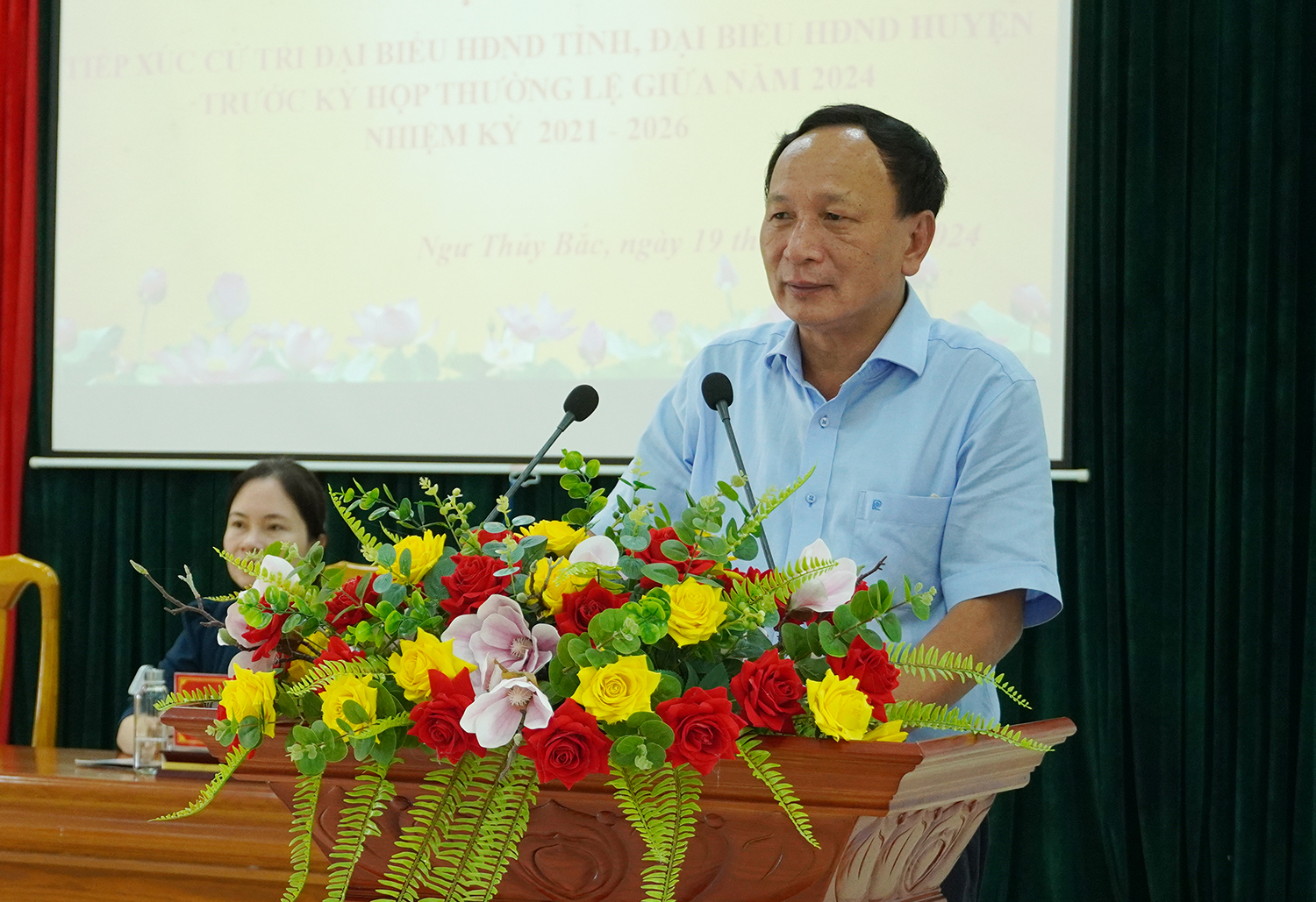 Đồng chí Phó Bí thư Thường trực Tỉnh ủy, Chủ tịch HĐND tỉnh Trần Hải Châu trao đổi, làm rõ một số vấn đề cử tri quan tâm.