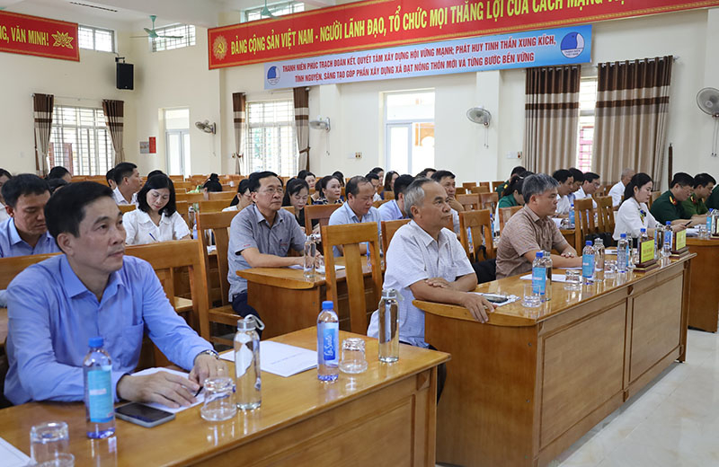 Các đại biểu tham dự hội nghị.