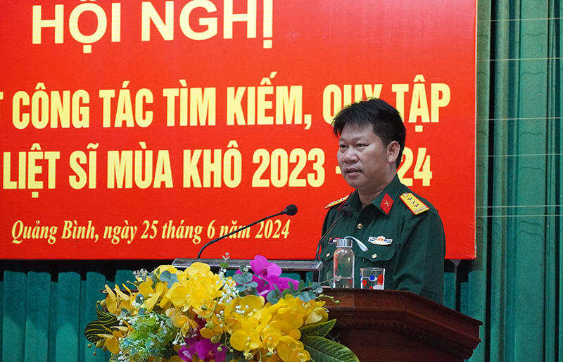 Đại biểu tham luận tại hội nghị.