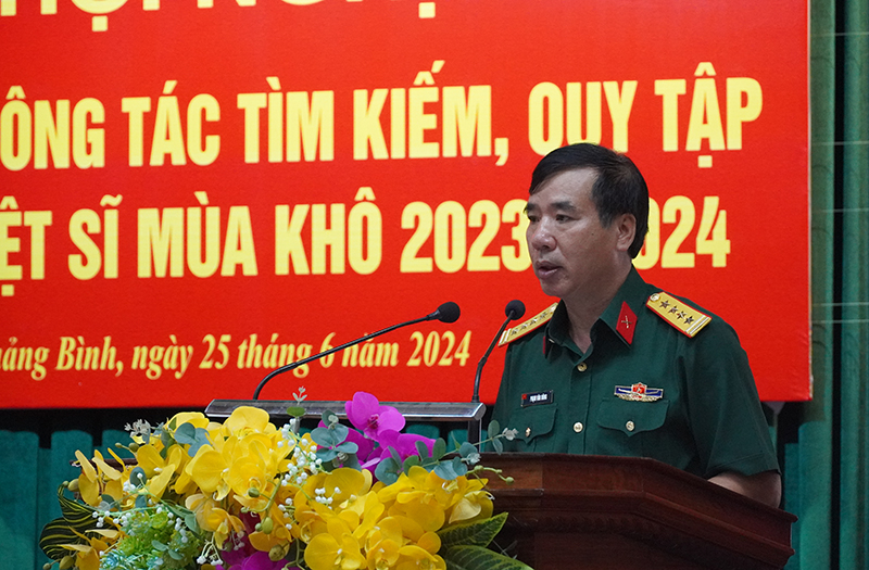 có đại tá Phạm Văn Đông, Phó Chủ nhiệm Chính trị, Phó trưởng Ban thường trực Ban Chỉ đạo 515 Quân khu 4.