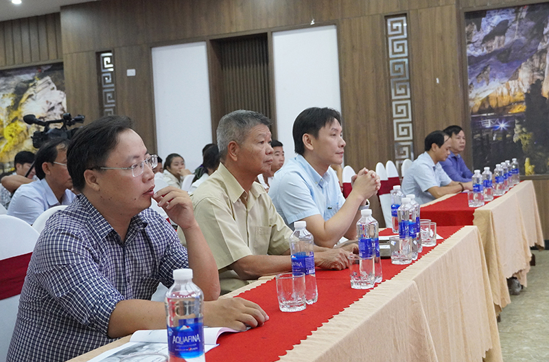  Các đại biểu dự hội nghị.