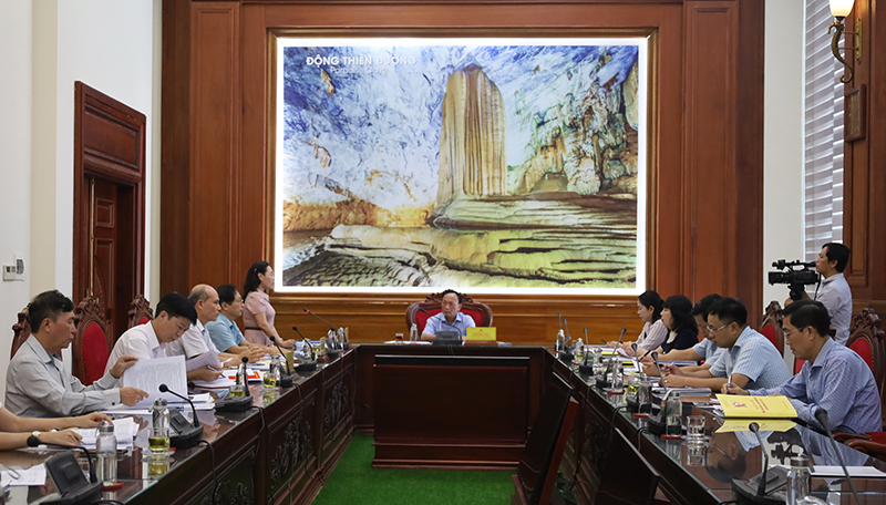 Quang cảnh buổi làm việc.