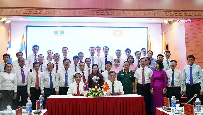 Quang cảnh lễ ký biên bản ghi nhớ