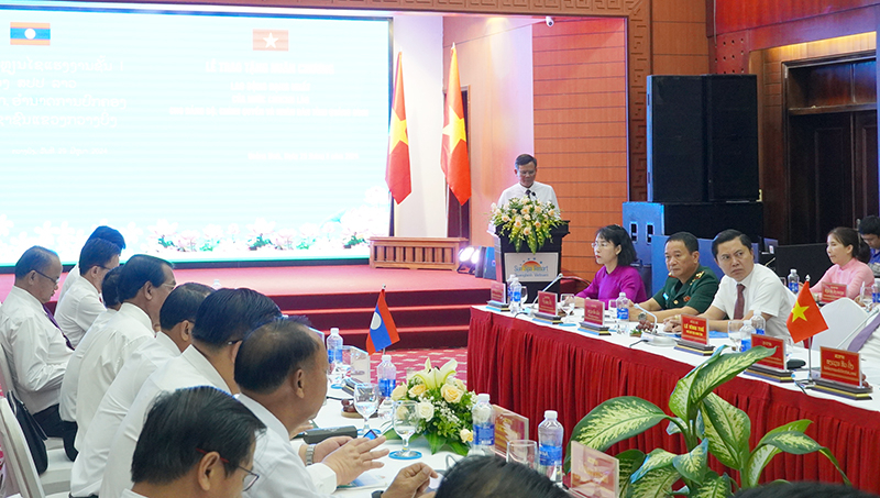 Đồng chí Phó Bí thư Tỉnh ủy, Chủ tịch UBND tỉnh Trần Thắng phát biểu tại lễ ký