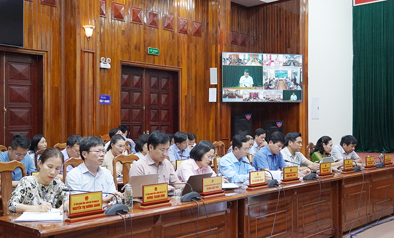 Các đại biểu dự phiên họp.