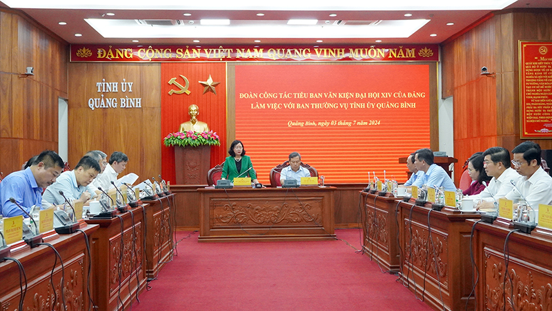 Quang cảnh buổi làm việc