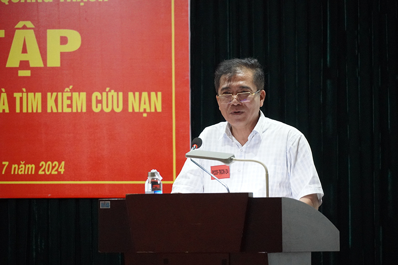 Đồng chí Phó Chủ tịch Thường trực UBND tỉnh Đoàn Ngọc Lâm phát  biểu kết luận buổi diễn tâp/