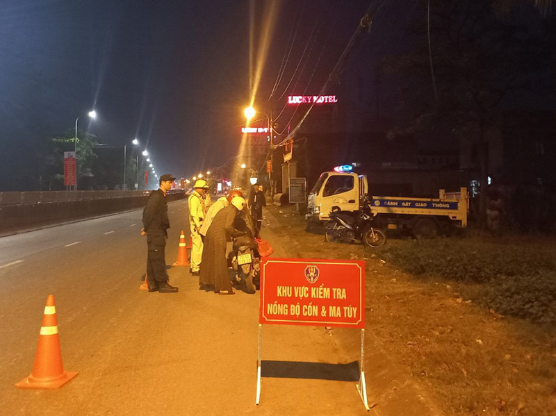 Một chốt của tổ công tác thực hiện chuyên đề xử lý nồng độ cồn, ma túy.