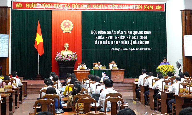 Quang cảnh kỳ họp.