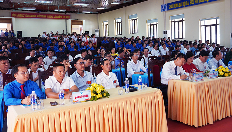 Các đại biểu dự đại hội.