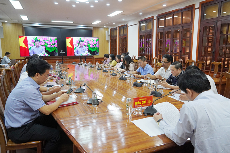 Quang cảnh hội nghị tại điểm cầu Quảng Bình.