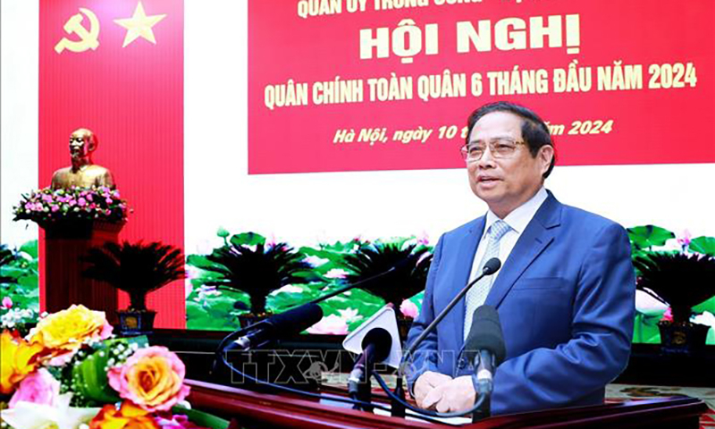 Thủ tướng Phạm Minh Chính phát biểu tại Hội nghị Quân chính toàn quân 6 tháng đầu năm 2024. Ảnh: Dương Giang/TTXVN