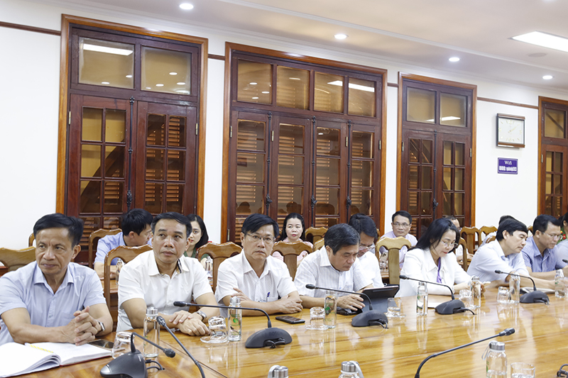 Các đại biểu tham dự hội nghị. 