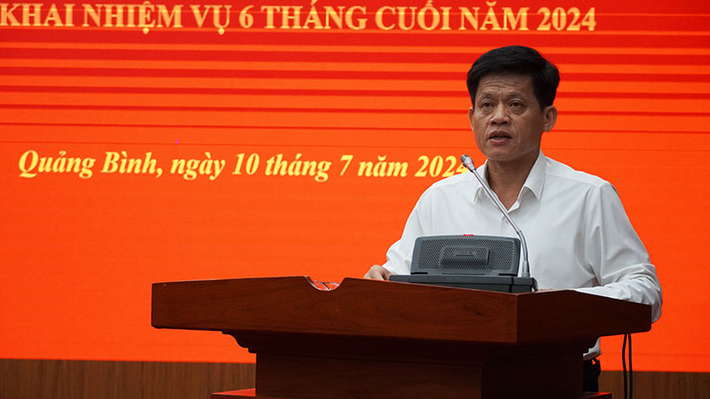 Đồng chí Chủ nhiệm UBKT Tỉnh ủy Lê Văn Bảo phát biểu kết luận hội nghị.