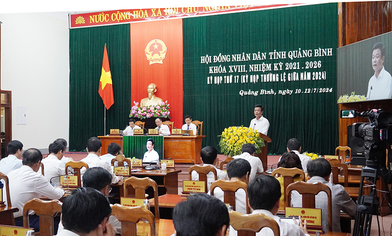 Quang cảnh kỳ họp.