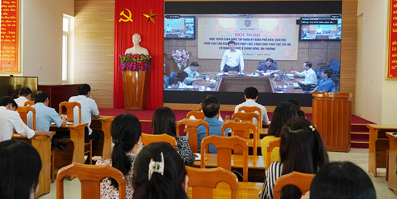 Quang cảnh hội nghị.