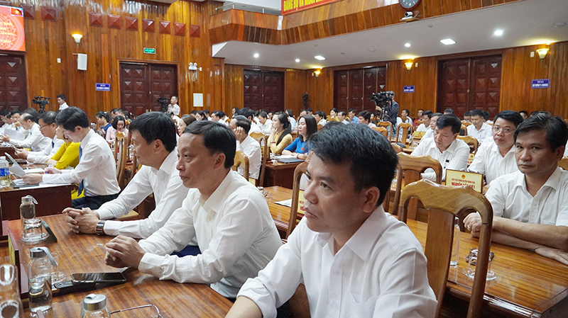 Các đại biểu dự kỳ họp