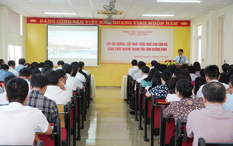 Quang cảnh lớp tập huấn