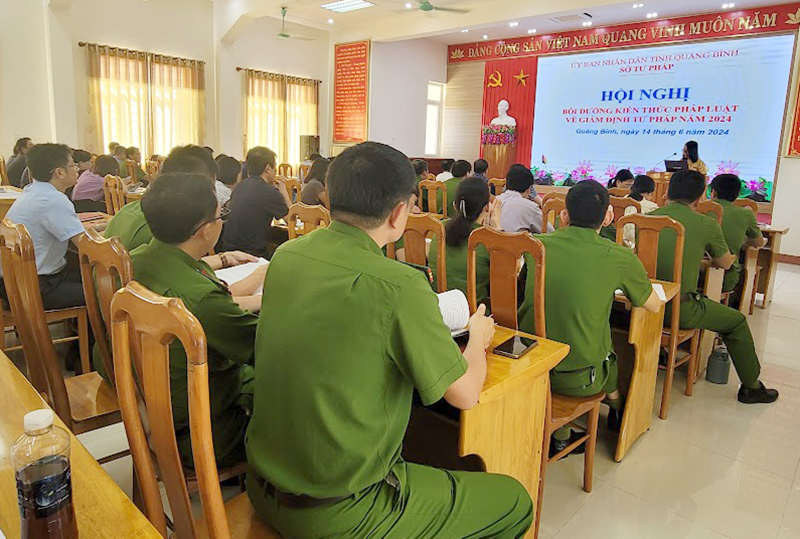 Sở Tư pháp luôn chú trọng đến công tác tập huấn, bồi dưỡng kiến thức pháp luật cho đội ngũ BCVPL, TTVPL.