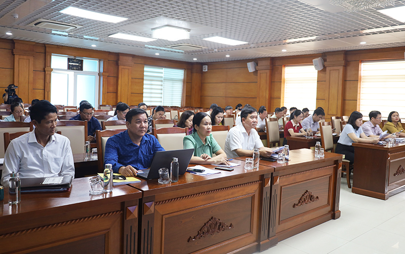 Các đại biểu dự hội nghị.